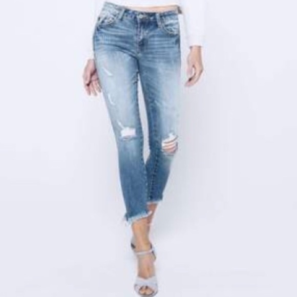 Favorite New leg hugging jeans frayed hem - Picture 5 of 8